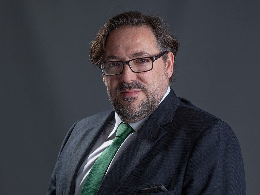 Dr. Pablo Fernández