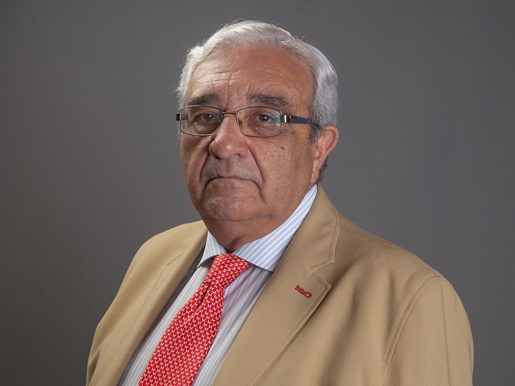 Dr. Andrés Carranza Bencano