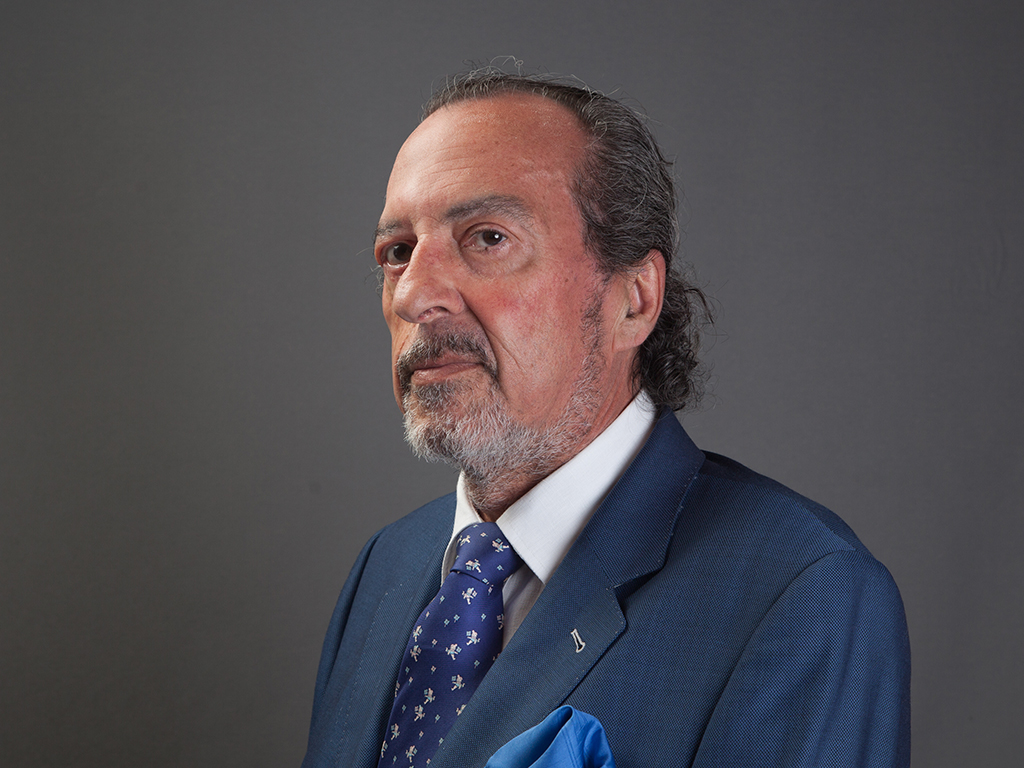 Dr. Juan López-Laserna Ruiz